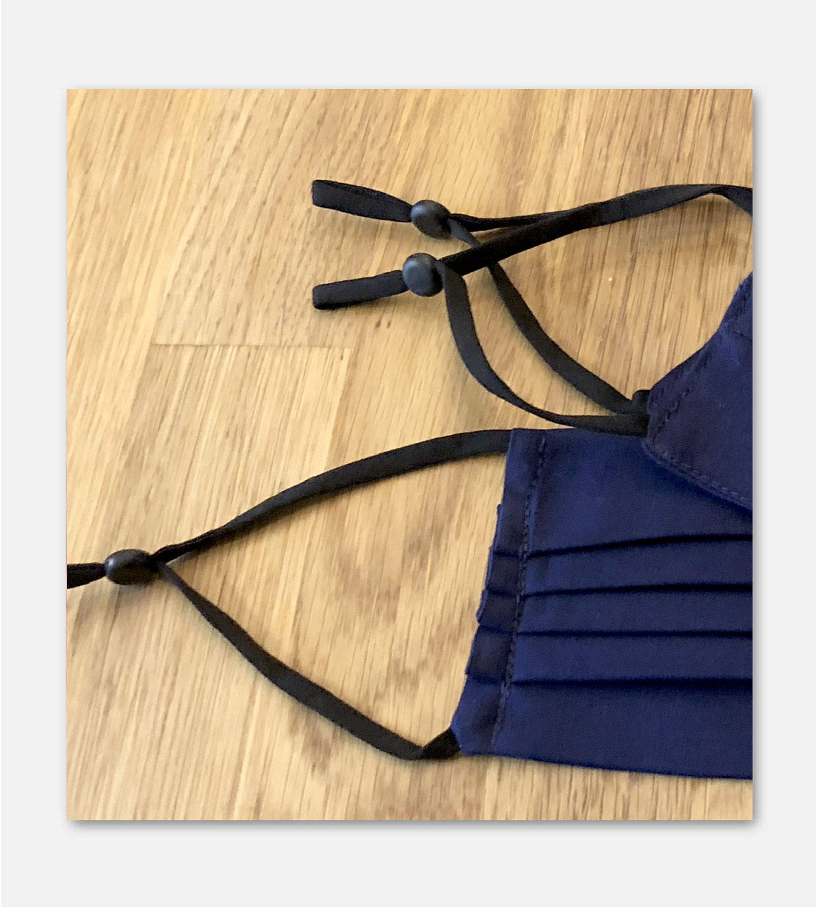 Adjustable face mask